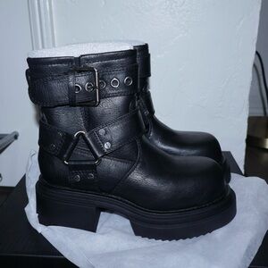 Dolls kill ROCK N' PUNK PLATFORM BOOTS size 7 women’s
